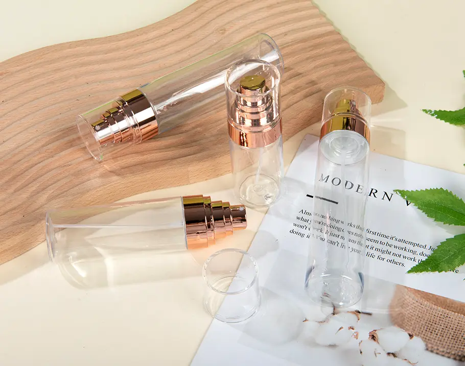 Le flacon pulvérisateur en PET améliore l'expérience d'application du maquillage de la marque