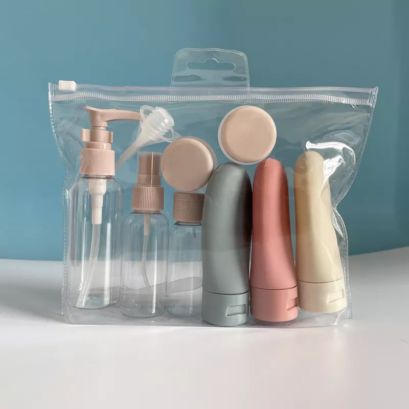Ensemble de bouteilles distributrices de voyage en plastique portables de 7 pièces